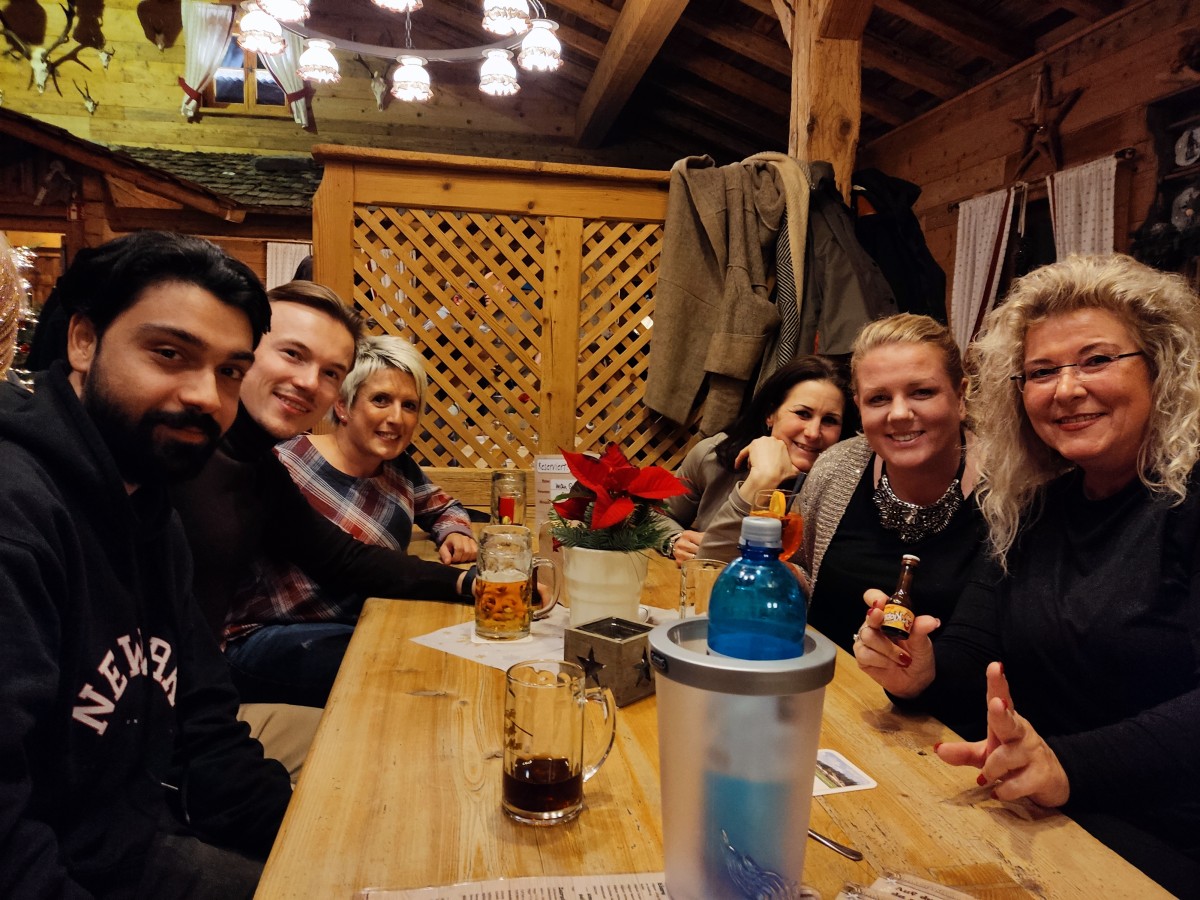 In Feierlaune - das manQ-Team In Feierlaune - das manQ-Team